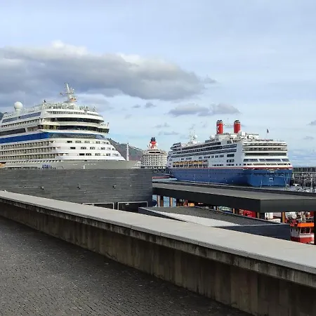 Marina Kings View * Funchal (Madeira)